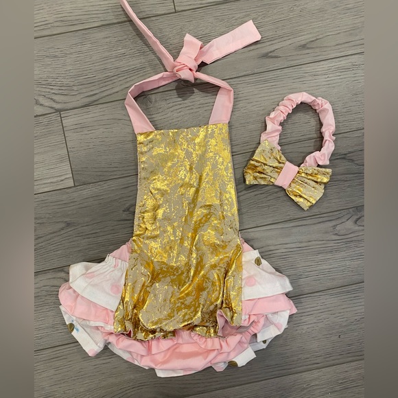 Girls Brand New and handmade romper with matching bow - Picture 1 of 2